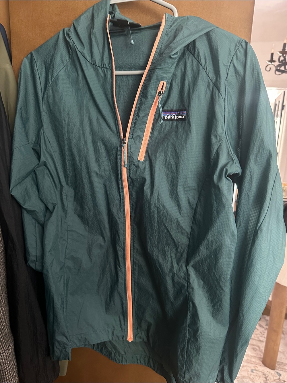 Patagonia Kids Green Rain Jacket with Peach Zippers